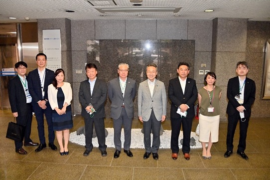 杉本県知事が福井センターに来所されました（2020年7月）